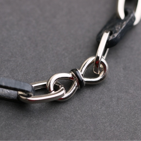 Marc Jacobs Two Tone Bow Chain Necklace - Picture 2 of 5